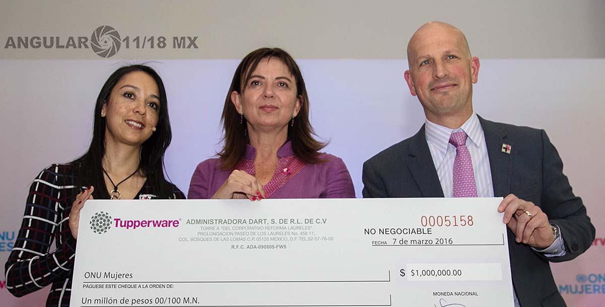 Tupperware México dono un millón de pesos a ONU Mujeres