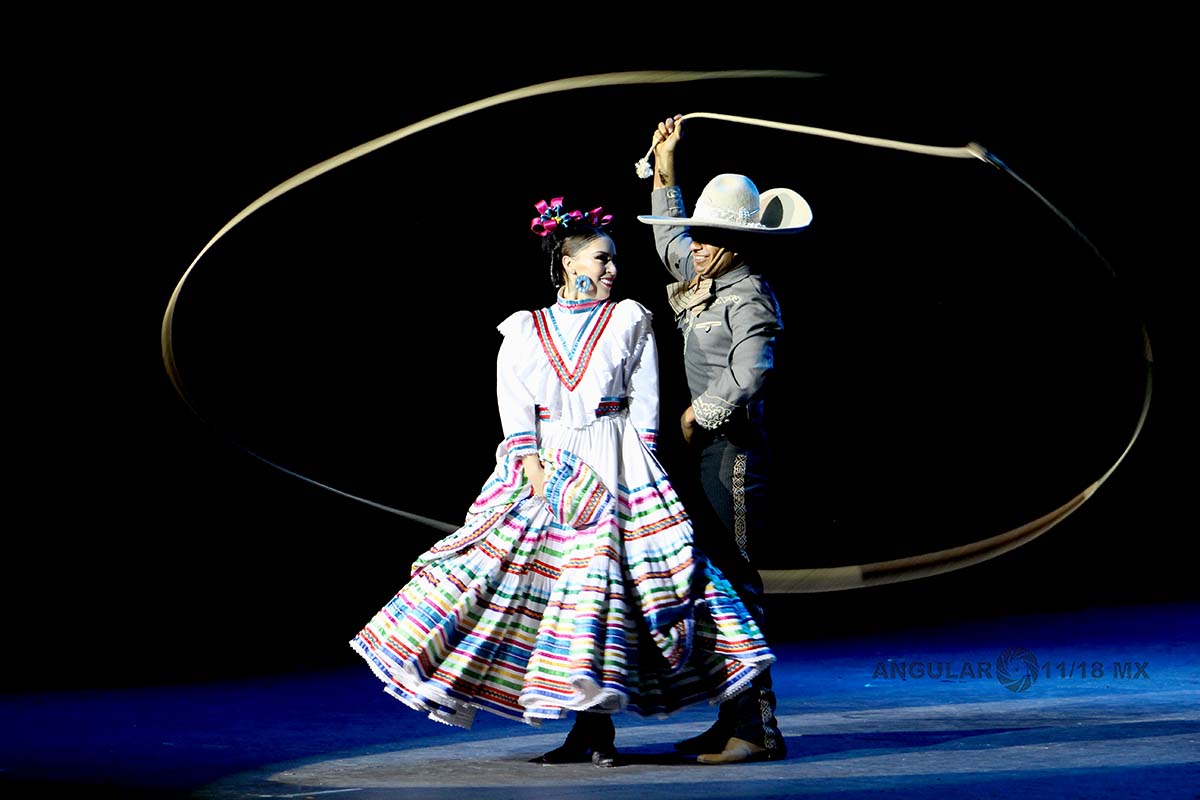 El Ballet Folklórico de México  de Amalia Hernández cumplió su 64 aniversario.
