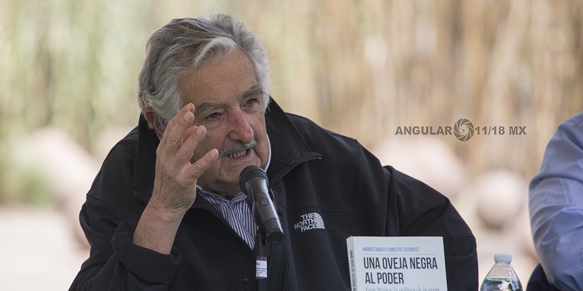 El Ex Presidente de Uruguay José Mujica Presentó en México el libro “Una Oveja Negra al poder”