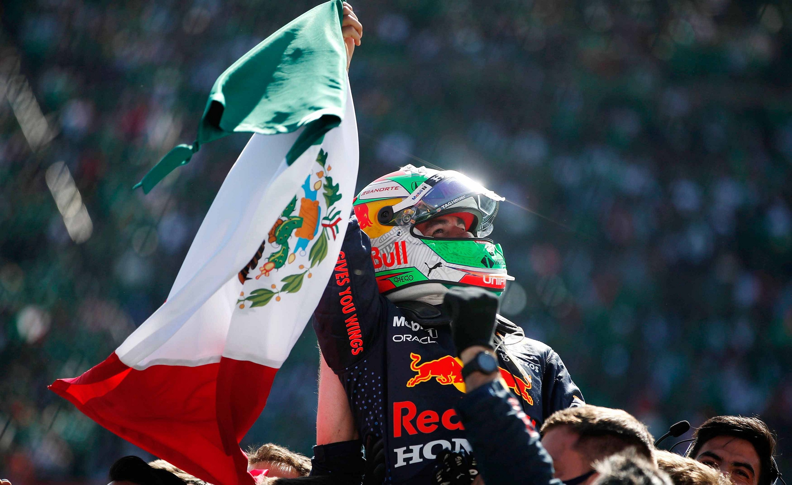 Checo Pérez sube al podio en el FORMULA 1 GRAN PREMIO DE LA CIUDAD DE MÉXICO 2021