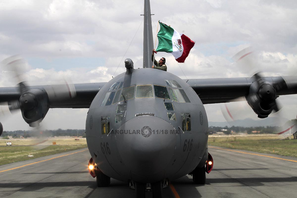 Desfile Militar del 206 Aniversario de la Independencia de México “Parada  Aérea”