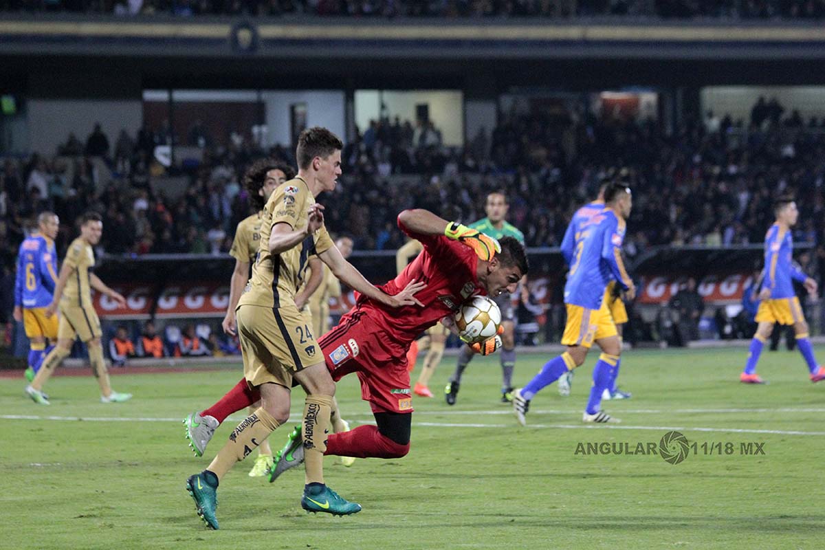 Pumas y Tigres empatan 2-2 en el  partido de ida de la liguilla del torneo de apertura 2016