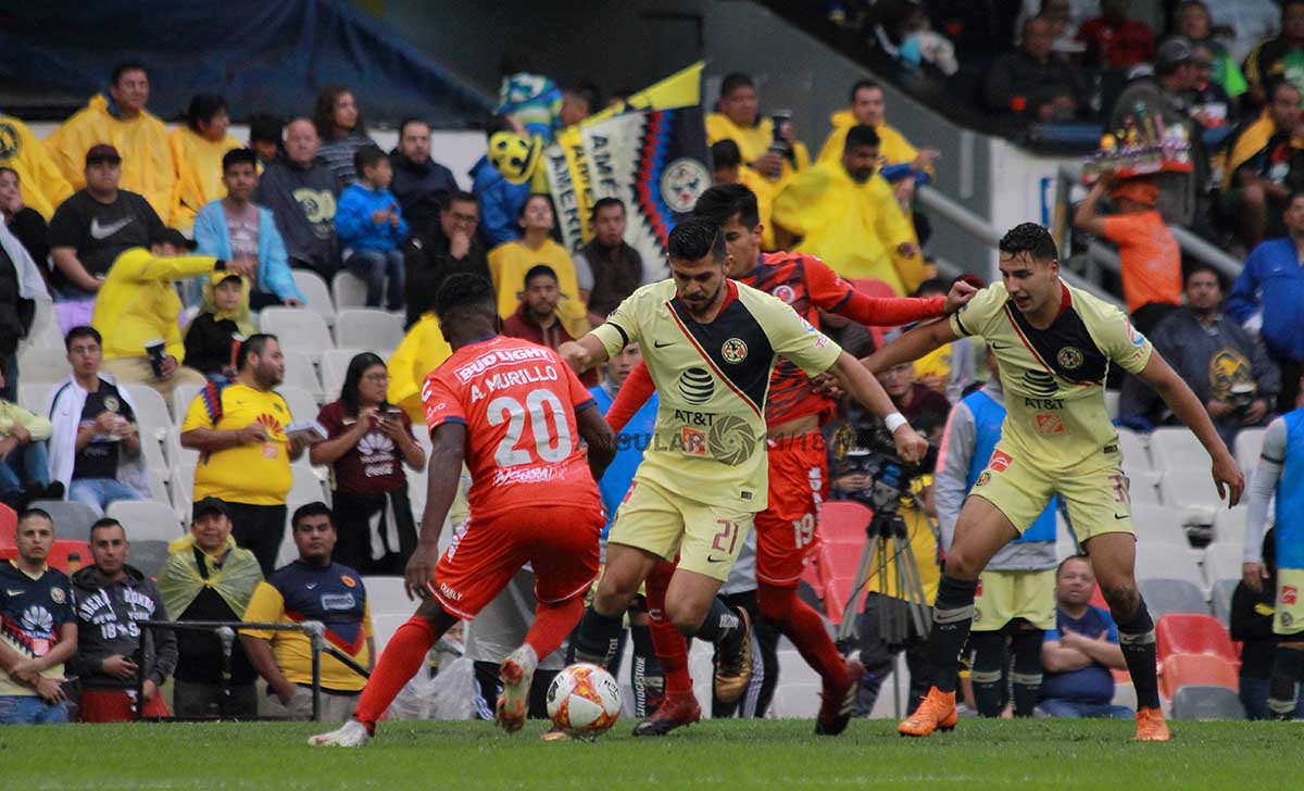 Las Águilas del América vencen 3-0 a los Tiburones rojos de Veracruz en la Copa Liga Mx.