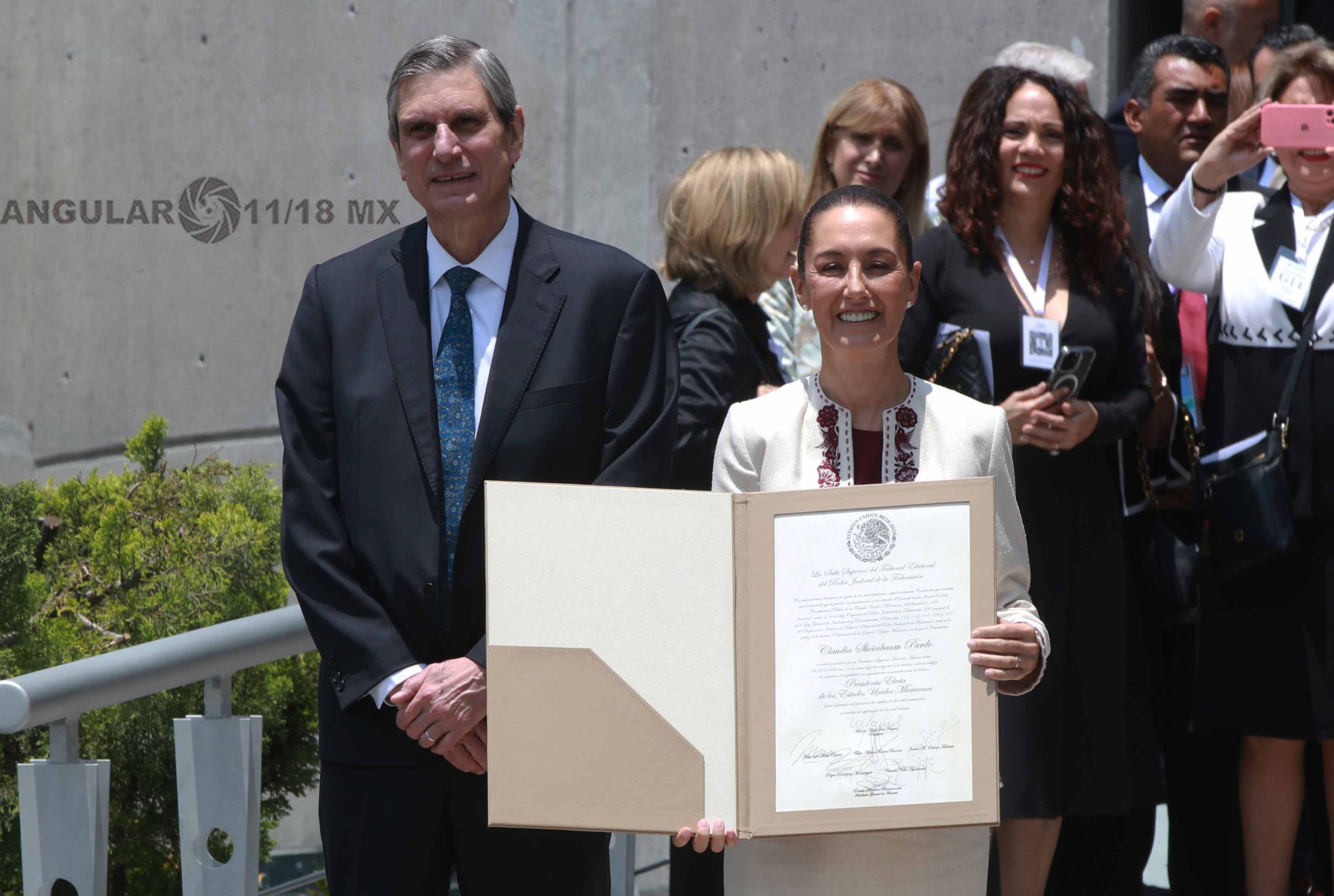 Entrega de Constancia de Mayoría de Presidenta de México a Claudia Sheinbaum Pardo