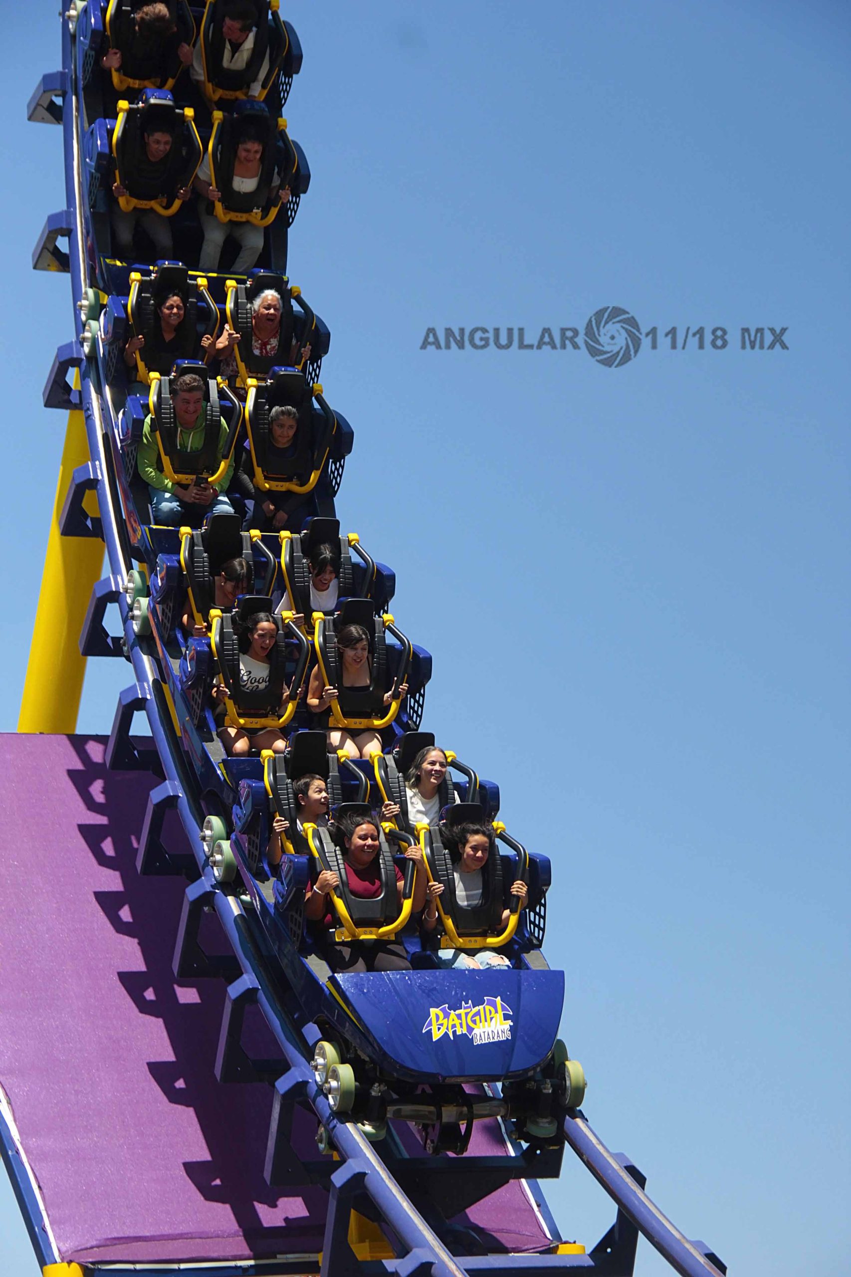 Six Flags México Cumplió 25 Años este 14 de abril