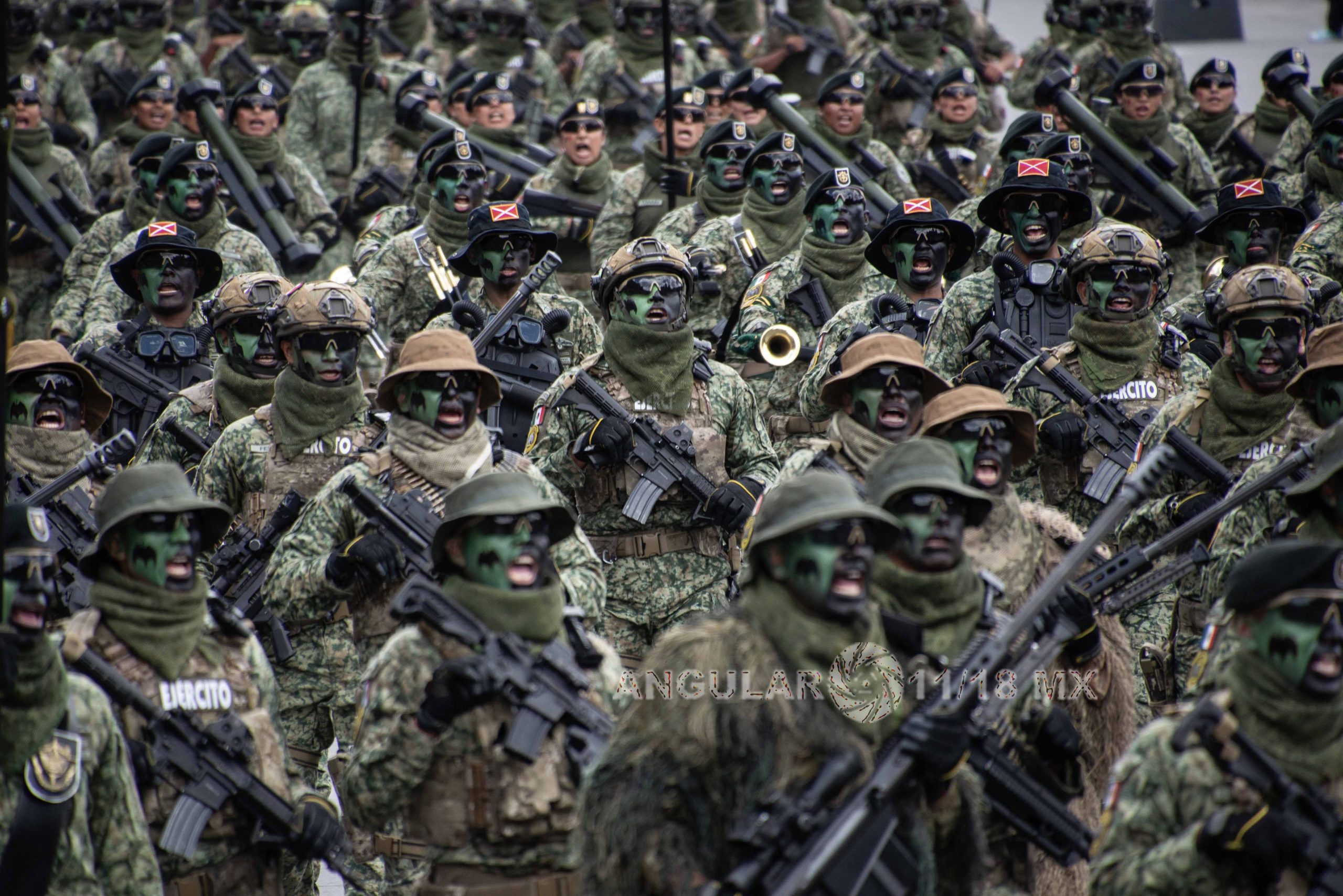 Desfile Cívico Militar 2025 por los 215 años de la Independencia de México. 