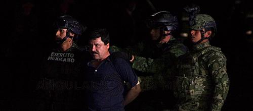 en el estado de Sinaloa en la ciudad de los Mochis, fue recapturado el Capo  Joaquín el “Chapo” Guzmán presentación ante los medios en el Angar de la PGR 1