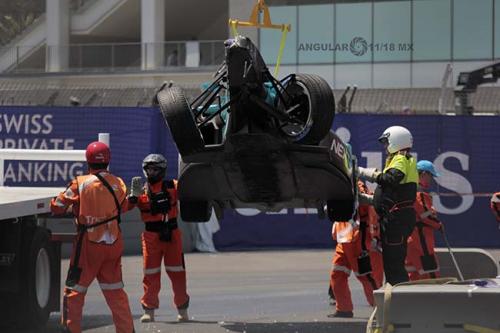 retiro del auto de  de Nelson Piquet Jr Formula E autodromo Hermanos rodriguez 1